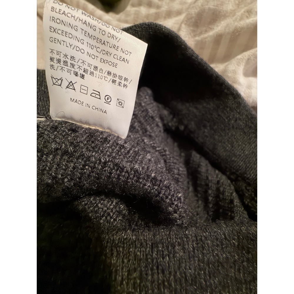 Max Simple NWT SIZE Large - Picture 13 of 14